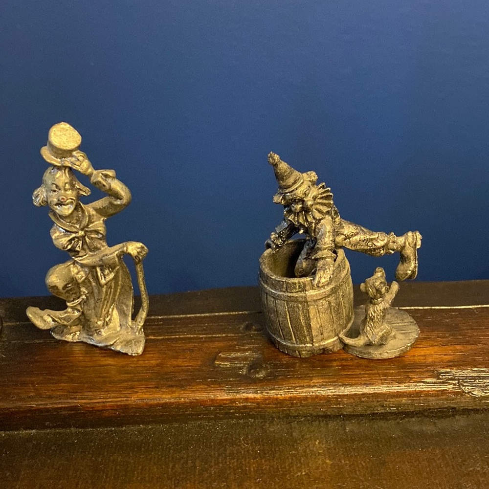 2 pewter clowns